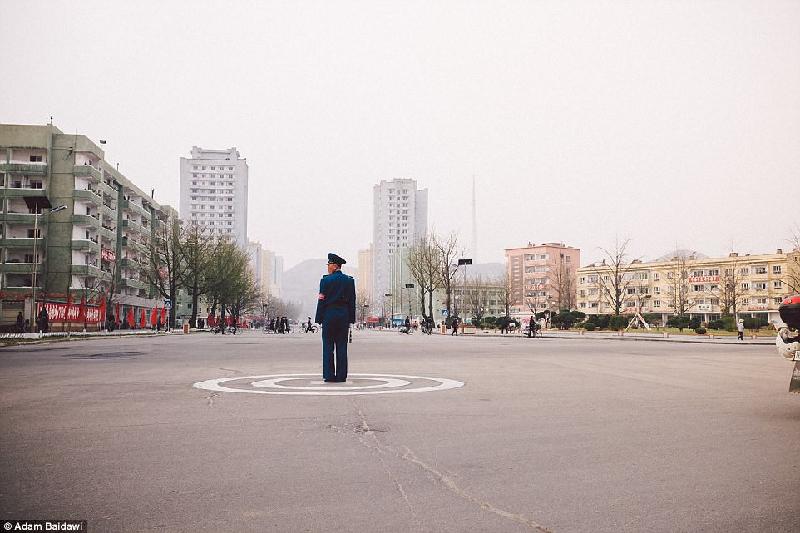 Theo anh, người dân Triều Tiên rất tò mò khi thấy du khách nước ngoài.