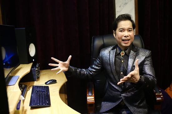 Ngọc Sơn – chủ nhân biệt thự trăm tỷ cổ quái nhất showbiz Việt