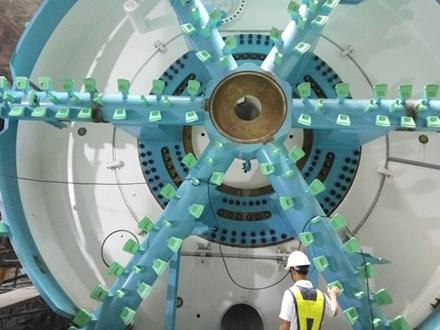 Phần mũi khoan của robot TBM đã được lắp đặt xong