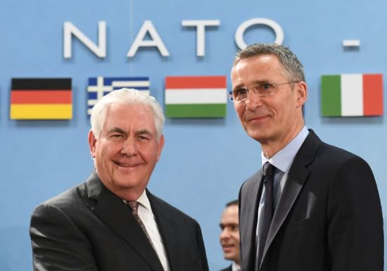 Lần đầu gặp mặt, Mỹ đã &quot;lật bài ngửa&quot; với NATO