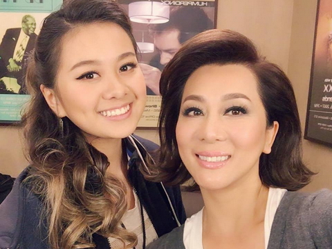 Lần hiếm hoi MC Kỳ Duyên khoe con gái út xinh không kém gì hotgirl