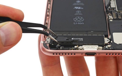 Apple cấm sử dụng log​o &quot;Quả táo&quot; tại cửa hàng iPhone xách tay ở Việt Nam