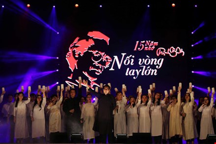 Cục Nghệ thuật biểu diễn: Muốn hát &quot;Nối vòng tay lớn&quot;, phải xin phép!
