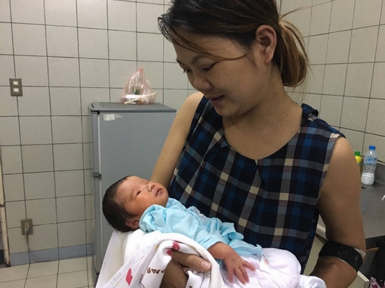 Kỳ diệu: Suy thận giai đoạn cuối, lọc máu 7 năm vẫn sinh con an toàn