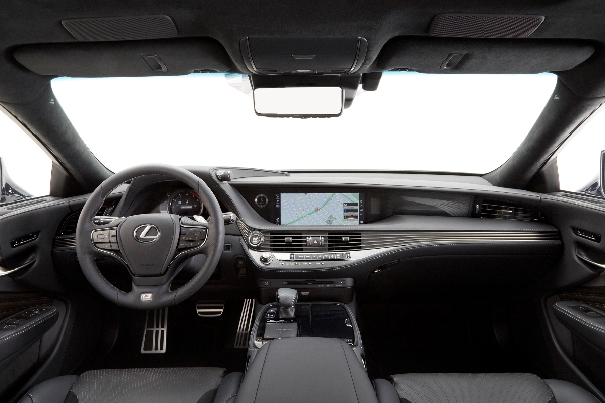 Lexus LS 500 F-Sport ra mắt tại Triển lãm xe New York 2017