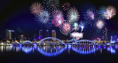 Trình diễn khinh khí cầu tại Lễ hội Pháo hoa Quốc tế Đà Nẵng 2017