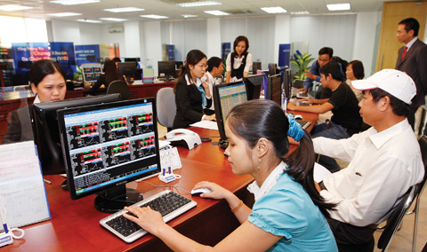Chứng khoán ảm đạm: Một cổ phiếu ngân hàng tạo bất ngờ