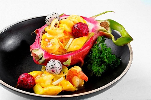 Với tiêu chuẩn khắt khe trong khâu tuyển chọn nguyên liệu cùng tay nghề điêu luyện của các đầu bếp, Hải Cảng Fine Dining khi đi vào hoạt động sẽ trở thành một địa chỉ ẩm thực hấp dẫn tại Đà thành, là điểm hẹn lý tưởng cho các buổi tiệc, gặp mặt đối tác hay bữa tối ấm cúng cho gia đình.