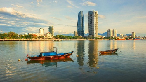 Tọa lạc tại khách sạn Novotel Danang Premier Han River, một địa chỉ vốn đã rất quen thuộc với giới trẻ Đà Nẵng và cả nước bởi thương hiệu SKY36, Nhà hàng Hải Cảng Fine Dining khi đi vào hoạt động sẽ trở thành một địa chỉ ẩm thực hấp dẫn cho cư dân và du khách đến Đà Nẵng.