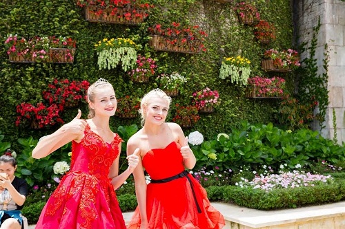 Tất cả làm nên một thiên đường của tình yêu, nơi cảnh sắc đưa những cung bậc cảm xúc thăng hoa.