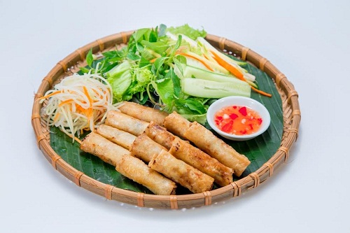 Đồng hành cùng DIFF 2017, Không gian ẩm thực Ngũ hành sẽ mở cửa cả ngày để du khách có thể thỏa sức vui chơi 5 trò chơi ngoài trời miễn phí và thưởng thức nghệ thuật pháo hoa đỉnh cao của 5 đêm pháo hoa. Đây sẽ là nơi lý tưởng để các gia đình hay nhóm bạn cùng nhau trải nghiệm một mùa hè sôi động giữa không gian xanh tươi với nghệ thuật ẩm thực đầy màu sắc.