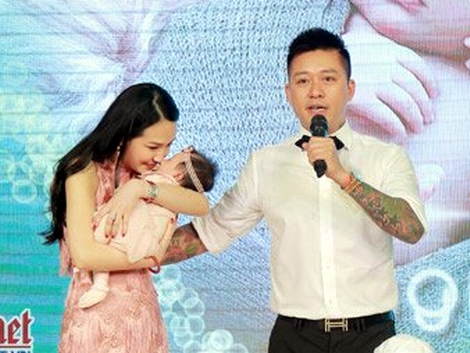 Tuấn Hưng mở tiệc linh đình khoe con gái yêu