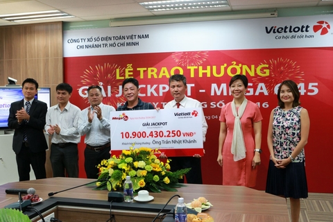 Lần đầu tiên công khai danh tính người trúng Vietlott chục tỷ đồng
