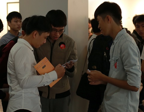 Mức lương 2000 USD có là giấc mơ viển vông với sinh viên công nghệ?