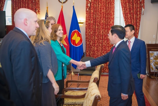 Ban lãnh đạo Trung tâm nghiên cứu quốc tế (CSIS)