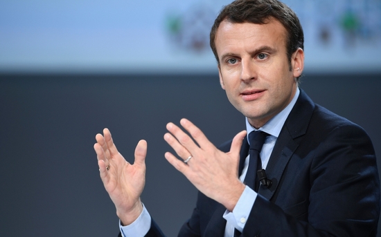 Ông Macron sẽ đấu với bà Le Pen - một nữ chính khách bị giới chức EU xa lánh