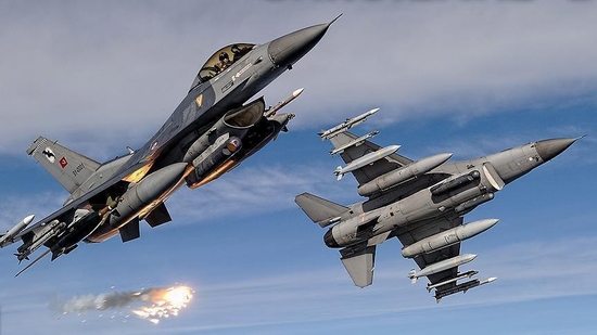 Syria lại bị chiến đấu cơ nước ngoài dội mưa bom