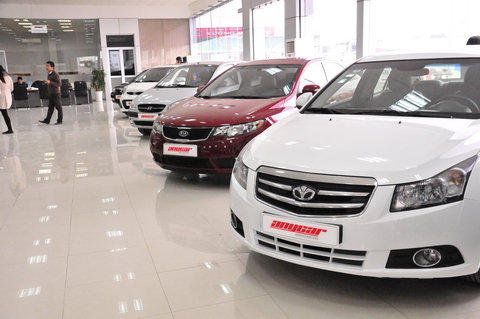 Bộ Tài chính nói gì về việc tăng phí trước bạ ô tô lên 50%?