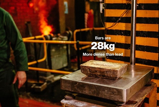 Công ty Gold Fields cho biết sẽ giảm chi phí sản xuất xuống còn khoảng 900 USD mỗi ounce vàng, thấp hơn so với mức 1.300 USD hiện tại.