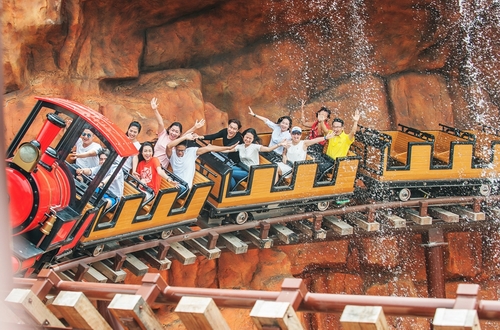 Vinpearl Land Nha Trang khai trương Công viên phao nổi lớn nhất thế giới