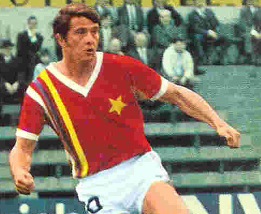 Ivan Mraz (Slovan Bratislava, Sparta Prague, Dukla Prague) - 0,82 bàn/trận (18 bàn trong 22 trận)