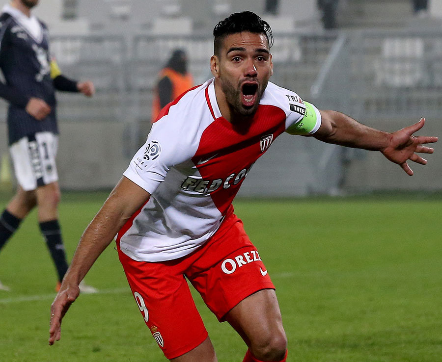Radamel Falcao (Porto, Atletico Madrid, Monaco) - 0,9 bàn/trận (45 bàn trong 50 trận). Ảnh: Daily Star.