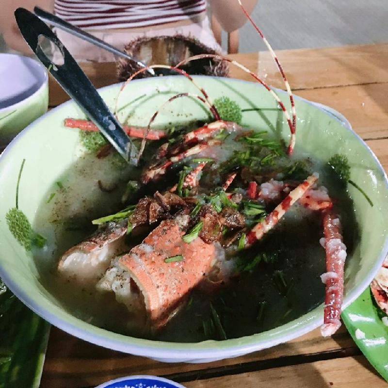Phần đầu được nấu cháo, vừa bổ dưỡng lại thơm ngon.