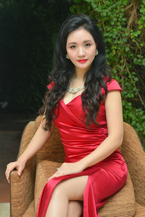 Chị Thanh Hòa hiện làm chủ một thẩm mỹ viện có tiếng tại thành phố cảng Hải Phòng. Sau một lần đổ vỡ trong hôn nhân, chị hiện tìm thấy bến đỗ bình yên bên người chồng thứ hai. Mẹ của Hoa hậu Thu Ngân từng chia sẻ, gia đình chị rất đầm ấm hạnh phúc với 8 người con - 5 con riêng của chồng, 2 con riêng của chị và 1 con chung của hai người.