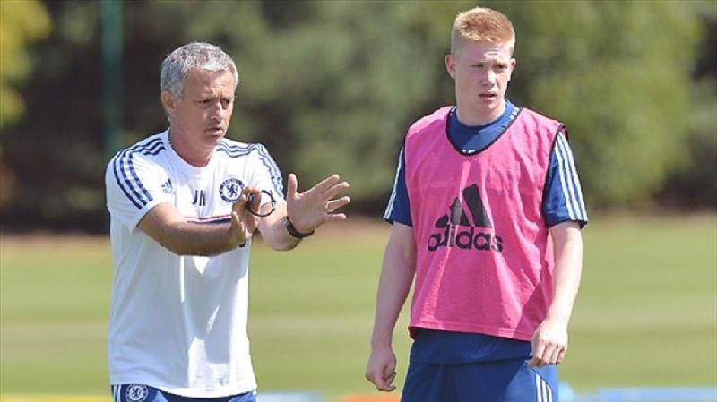 2. Kevin De Bruyne: De Bruyne từng tố cáo Mourinho luôn tìm cách để hạ thấp mình trước mặt đồng đội, thậm chí còn vu khống cho anh tội 