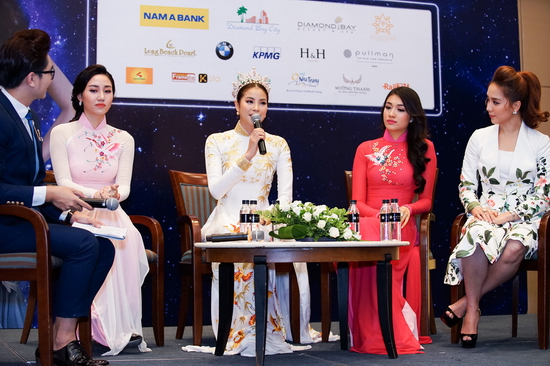 Việc cùng nhau diện áo dài là món quà đặc biệt mà Top 3 Hoa Hậu Hoàn Vũ Việt Nam muốn dành tặng cho khán giả thủ đô, đồng thời nối tiếp sứ mệnh của Phạm Hương, Lệ Hằng trong vai trò đại sứ giới thiệu, quảng bá áo dài đến bạn bè quốc tế. Cả hai liên tiếp xuất hiện tại các sự kiện trong và ngoài nước để quảng bá tà áo dài truyền thống. 