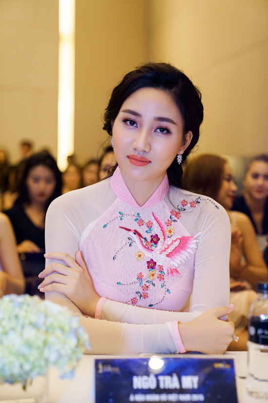 Bên cạnh đó, vóc dáng xinh đẹp, cuốn hút của Á hậu Trà My trong lần tái xuất này cũng khiến các ứng viên tham gia trầm trồ ngưỡng mộ.
