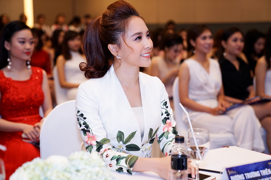 Bên cạnh đó, với cương vị đại diện của Ban tổ chức Hoa hậu Hoàn Vũ Việt Nam, Á hậu Thiên Lý cũng tự tin khẳng định về tính công bằng và minh bạch của cuộc thi. Điều này không chỉ được chứng minh bởi kết quả thuyết phục của cuộc thi năm 2015 mà còn bởi sự tham gia của công ty kiểm toán quốc tế KPMG. Hoa Hậu Hoàn Vũ Việt Nam cũng là cuộc thi sắc đẹp cấp quốc gia đầu tiên và duy nhất tại Việt Nam có sự tham gia của một đơn vị kiểm toán độc lập nhằm giám sát, kiểm soát chặt chẽ quá trình tổng hợp điểm của thí sinh tại các vòng thi nhằm đảm bảo tính minh bạch và sự uy tín, công bằng tuyệt đối của cuộc thi.