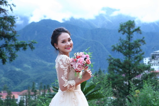 Bảo Thanh vai Vân - một cô gái tính tình thẳng thắn, có quan điểm sống hiện đại. Mới bước vào cuộc sống hôn nhân nhưng lại gặp mẹ chồng khó tính, khắc nghiệt. Vân từ chỗ chịu đựng đến phản kháng, khiến mâu thuẫn gia đình trở nên căng thẳng.