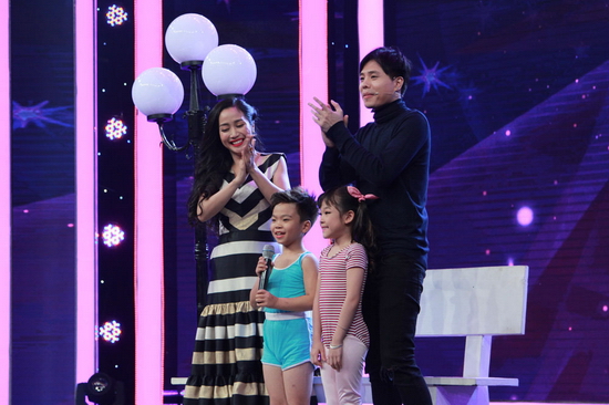 Với sự “lăn xả” hết mình, Ốc Thanh Vân đã thuyết phục được “cặp đôi dancesport nhí” về đội của mình.