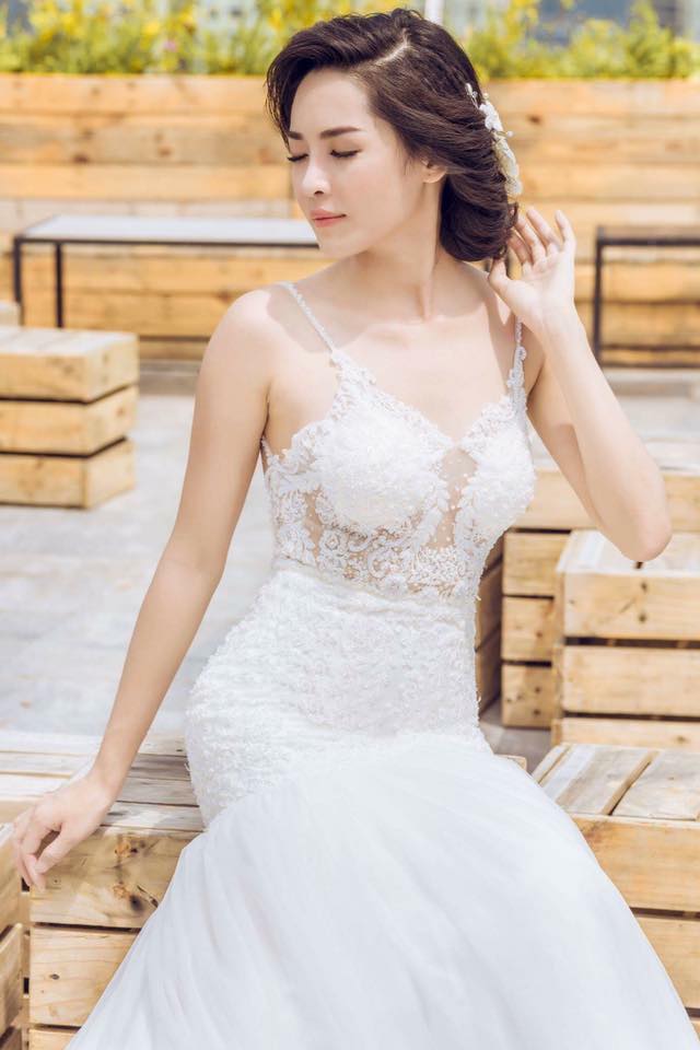Sau 2 năm, cuộc sống của Quỳnh đã có nhiều thay đổi. Cô không chỉ là người mẫu ảnh, nhân viên tư vấn thời trang mà còn trở thành người đại diện của nhiều công ty mỹ phẩm, dự event các sự kiện lớn nhỏ.  Công việc ổn định không chỉ giúp Quỳnh trang trải cuộc sống mà còn có thể dành dụm, gửi tiền về phụ giúp bố mẹ.
