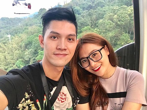 Mới gần đây hai người đã có một đám cưới mặn nồng là kết quả cho cuộc tình yêu 7 năm, và nhận được rất nhiều lời chúc phúc của mọi người.