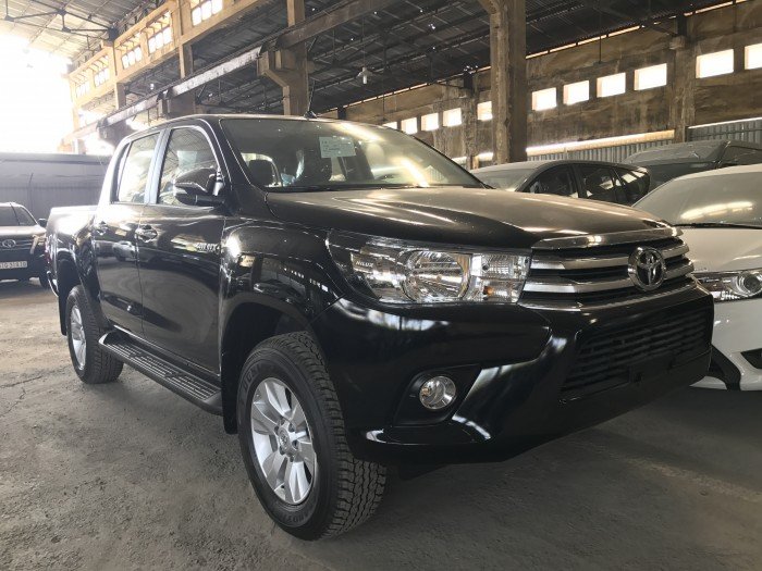 Xe bán tải Thái 430 triệu về Việt Nam 'đội giá' lên ​thành 800 triệu đồng