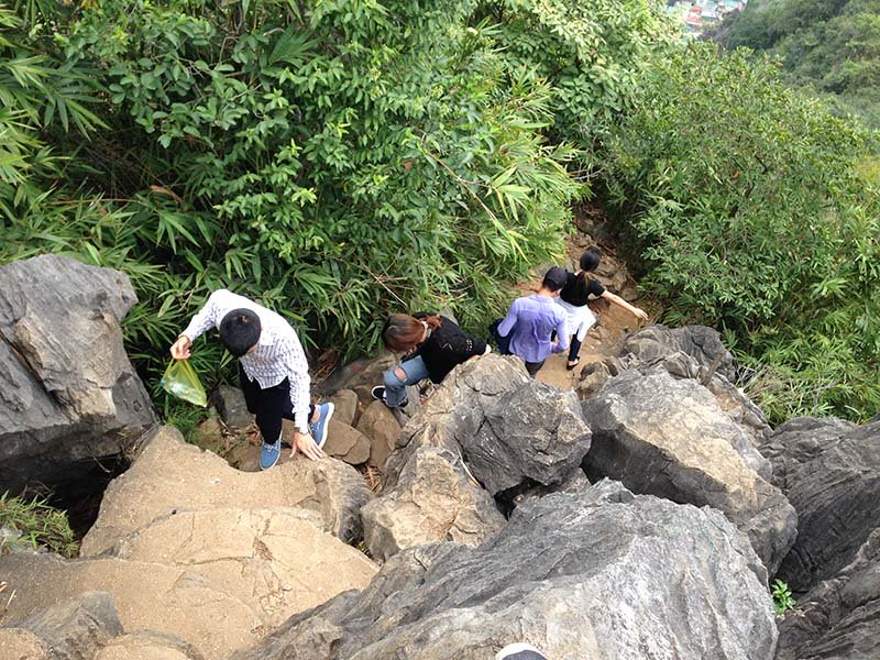 núi Bài Thơ, nóc nhà Hạ Long, Quảng Ninh, giới trẻ