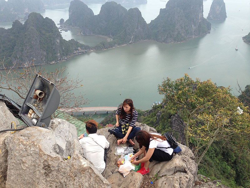 núi Bài Thơ, nóc nhà Hạ Long, Quảng Ninh, giới trẻ