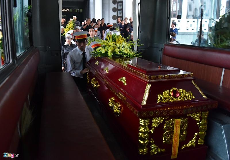 Xuân Bắc, Công Lý lặng người tiễn biệt nghệ sĩ Duy Thanh hình ảnh 17 Khi còn sống, diễn viên quá cố bày tỏ nguyện vọng được gia đình mang tro cốt lên cột mốc 92, nơi con sông Hồng chảy vào đất Việt để nằm lại đó.