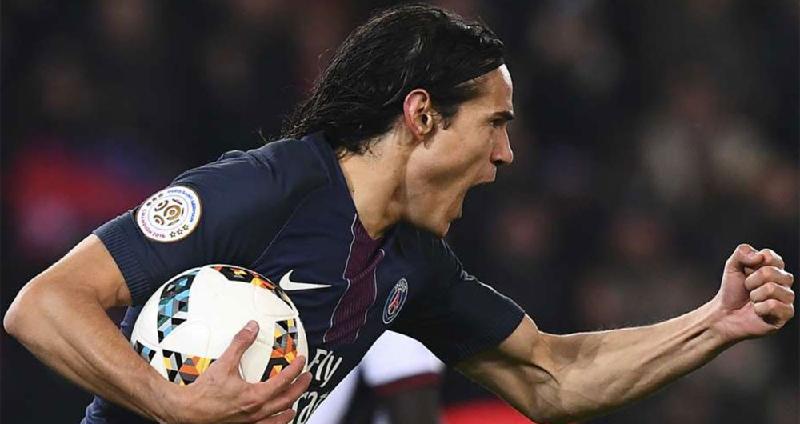Edinson Cavani (46,5 điểm): Tuyển thủ người Uruguay thể hiện phong độ khá tốt nhưng lại không thể giúp PSG bảo vệ danh hiệu Ligue 1. Anh có 31 bàn thắng cho đội chủ sân Công viên các Hoàng tử sau 35 vòng đấu.