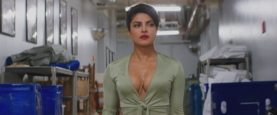 Vai diễn Victoria Leeds đầy mưu mô của Priyanka trong Baywatch