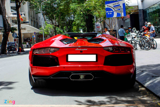 Lamborghini Aventador Roadster đầu tiên Việt Nam có giá khoảng 26 tỷ đồng. Ảnh:TNTBros.