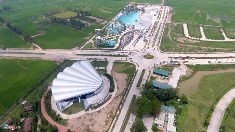 Khu du lịch quốc tế Tuần Châu (Hà Nội) thuộc xã Sài Sơn, huyện Quốc Oai được quảng cáo rộng rãi là tụ điểm vui chơi giải trí hiện đại với bãi biển nhân tạo lớn nhất Đông Nam Á.