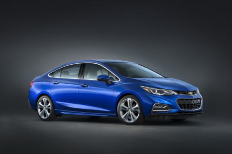Còn phiên bản hatchback cũng có 2 mức giá 26.310 USD (khoảng 605 triệu đồng) cho mẫu LT Manual và 26.740 (khoảng 615 triệu đồng) cho mẫu LT Automatic.