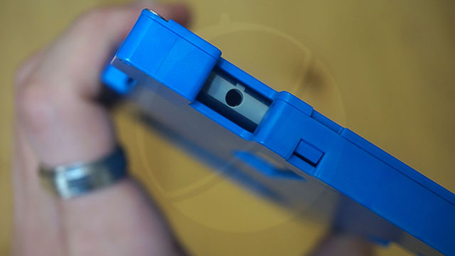 Theo những người am hiểu về smartphone, màn hình trên Nokia 9 sẽ có độ sáng 530- nits và có các tính năng thời thượng. Đi kèm với Nokia 9 là vi xử lý Snapdragon 835 SoC của Qualcomm, bộ nhớ RAM 4GB, bộ nhớ trong 64 GB, hệ điều hành Android 7.1.1 và màu sắc ở phiên bản này là xanh lam. Smartphone này cũng được trang bị tai nghe earbuds và một bộ sạc nhanh 3.0. 