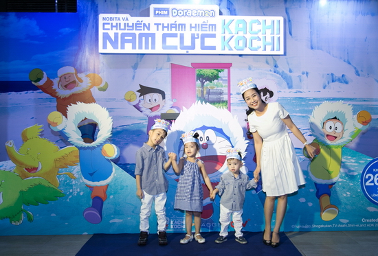 4 mẹ con MC Ốc Thanh Vân