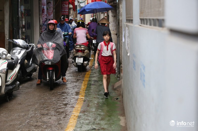 Làn đường ưu tiên đã và đang từng bước tạo ra môi trường sống an toàn, thân thiện cho những khu vực dân cư tại đây. 