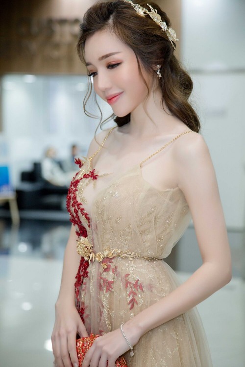 Elly Trần, sao Việt