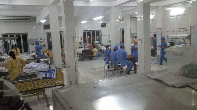 Hà Nội: Hỗn chiến trên bàn nhậu, một người bị đâm tử vong, một người nguy kịch